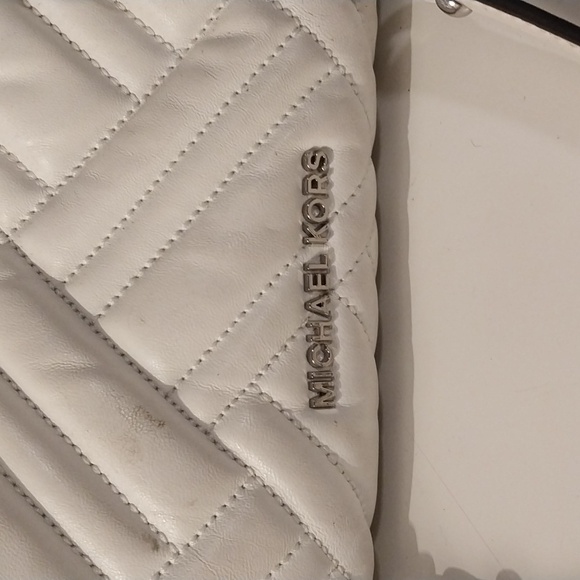 Michael Kors Kathy Quilted Bag - Picture 2 of 12